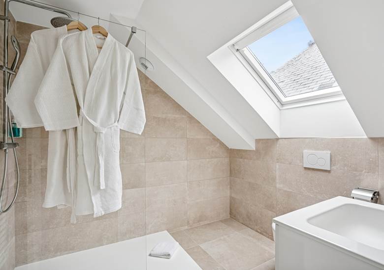 salle-de-douche-italienne-suite-hotel-arradon