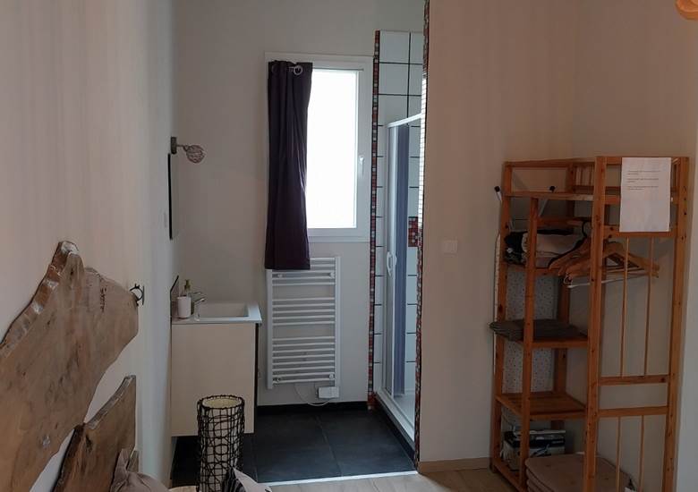 chambre avec salle d'eau gite 3