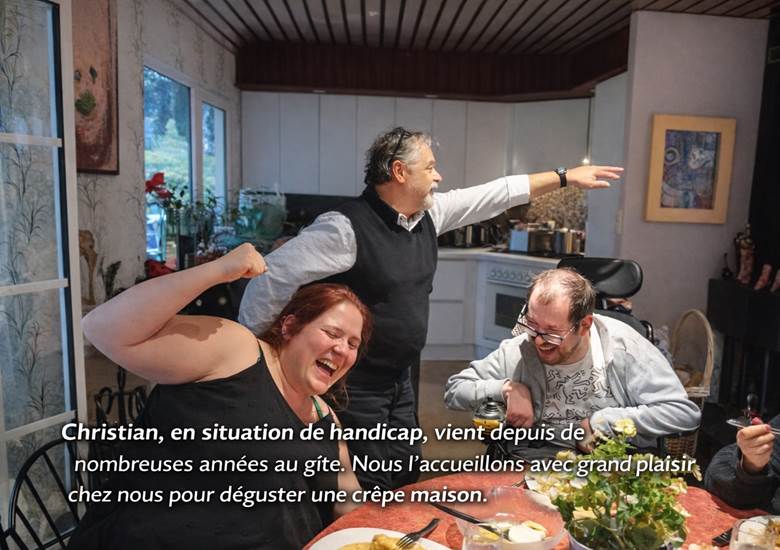 A force d se revoir on devient ami