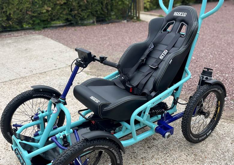 Quadrix disponible à la location contacter l'association