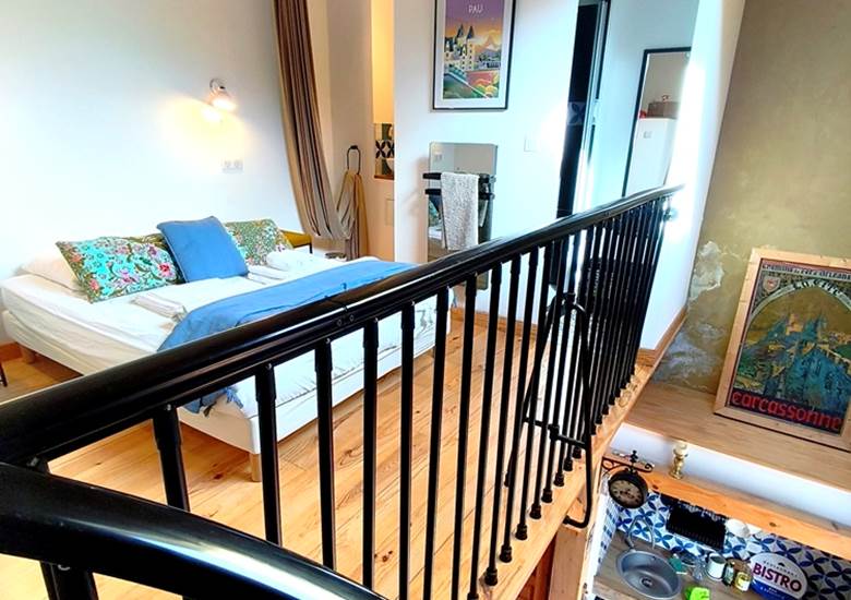 HAUT DE L ESCALIER