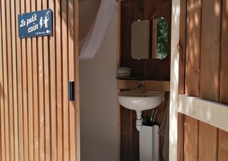 260727_Bloc sanitaire Douche