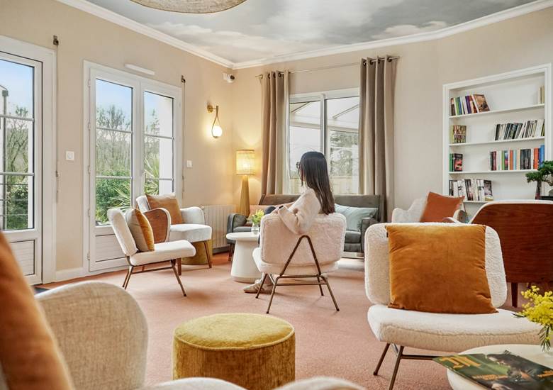 hotel-spa-arradon-espace-detente-lumineux-golfe-du-morbihan