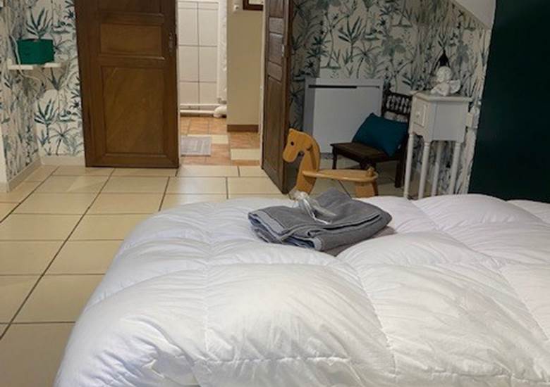 salle_de_bain_privative_gite_chaumiere_sarthe