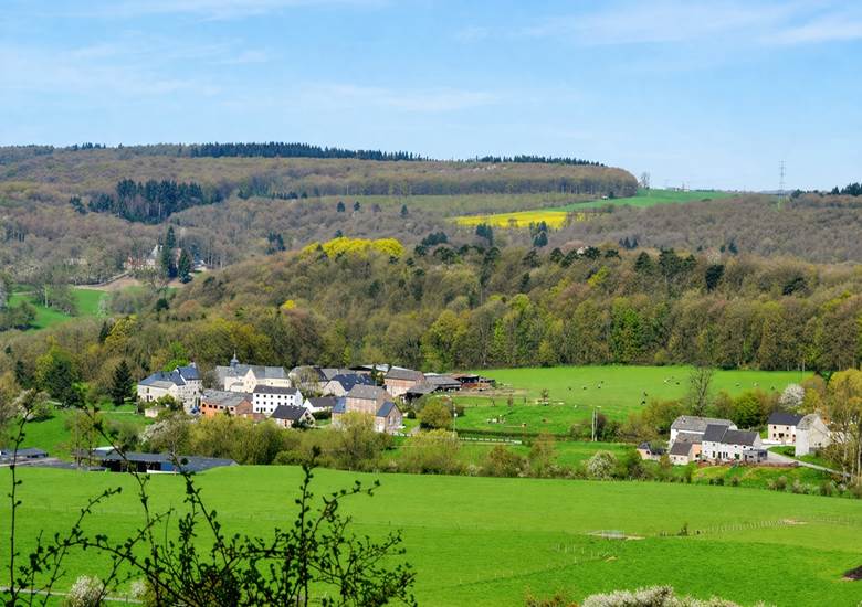 Logé dans la verdure