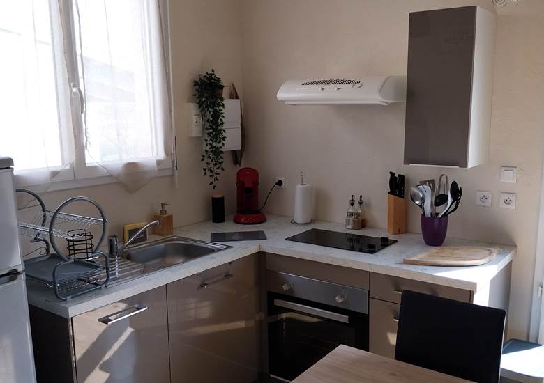 vue ensemble cuisine gite 3