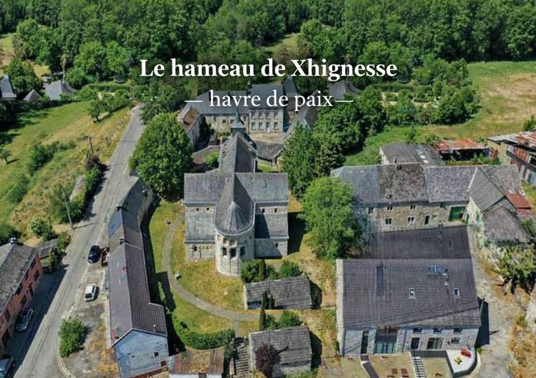 +/- 50 habitants. Un plaisir ce calme !