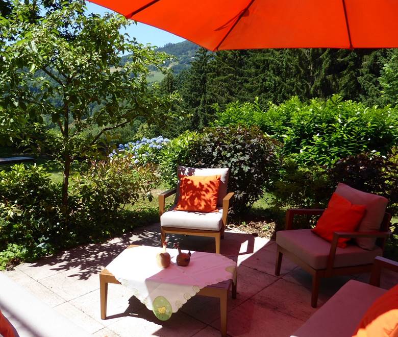 salon extérieur gite le Châtaignier