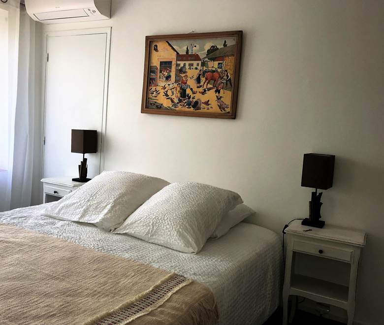 Le Mas Mellou : Chambre Mont Serein