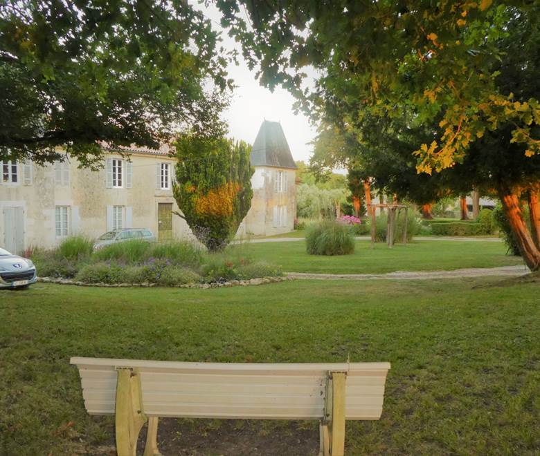 Le jardin du château au coucher du soleil