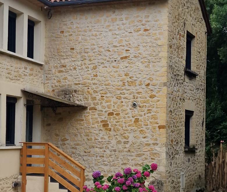 accèsindépendant/parkingmoto/parkingvoiture