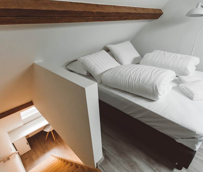 302 STUDIO AVEC CUISINE -CHAMBRE