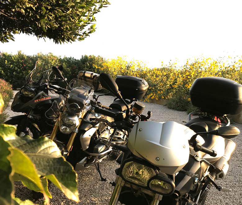 Le Mas Mellou : Accueil moto