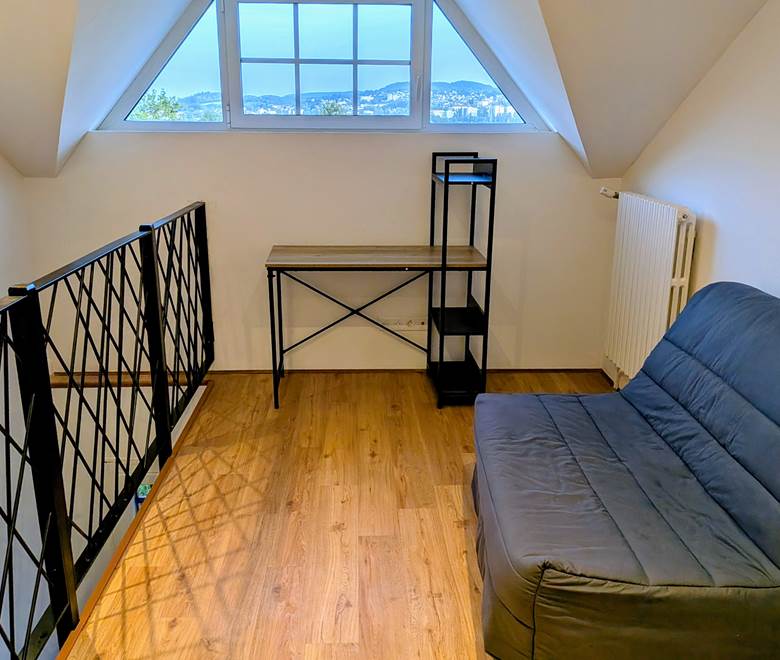 Le Faré des Bruyères – Gîte à Guéret (Creuse) - Mezzanine espace de travail/détente