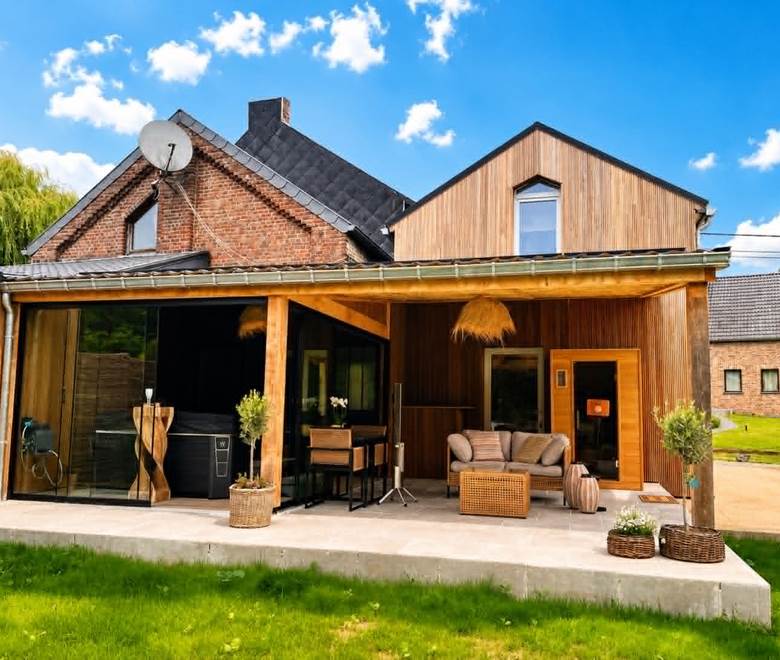 terrasse couverte avec wellness