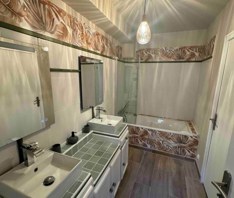 O Moulin du Fieux - Chambre 2 - Bois - Salle de bain