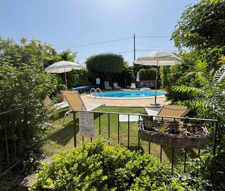 Le Mas Mellou / Gîtes et Chambres d'Hôtes - La Piscine