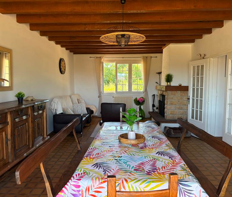 Le Faré des Bruyères – Gîte à Guéret (Creuse) - Salle à manger