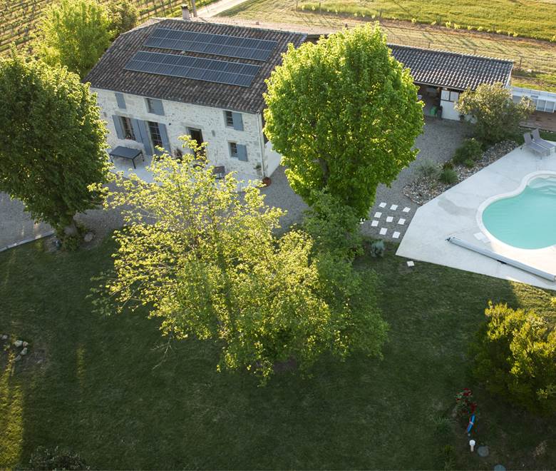 NID DU COUCOU VUE PISCINE