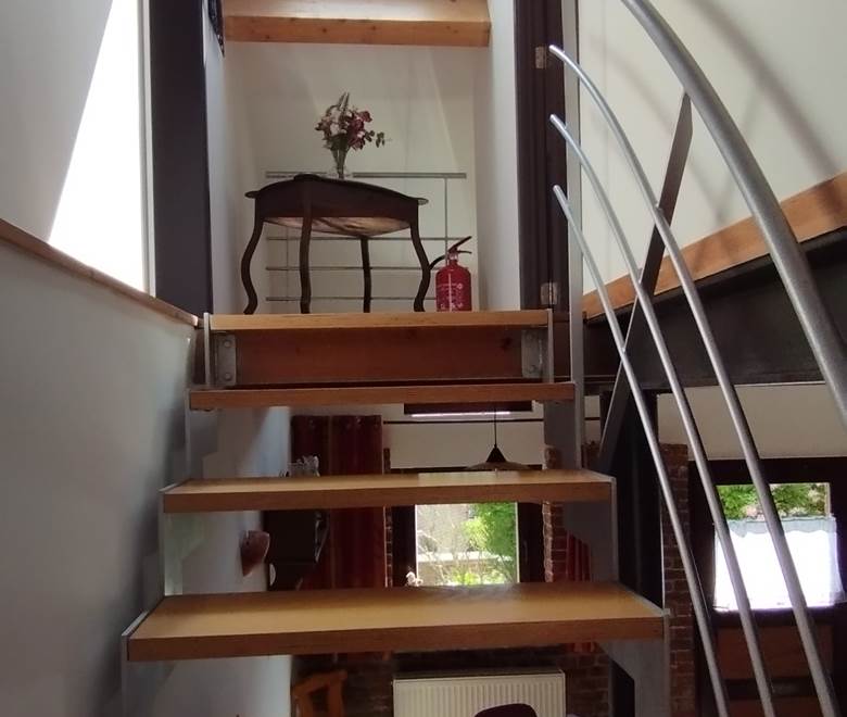 Escalier vers les chambres