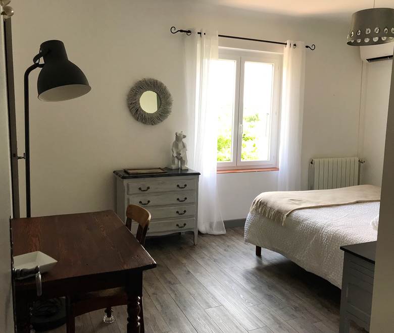 Le Mas Mellou : Chambre Mont Ventoux