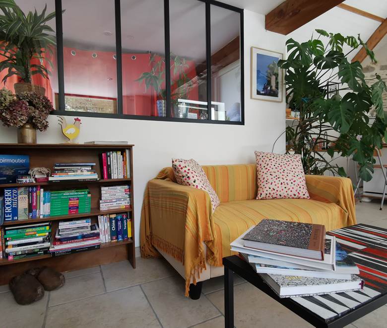 coin salon bibliothèque, informations touristiques, moulin de La Retardière, Orvault