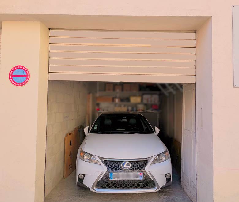 Garage avec télécommande