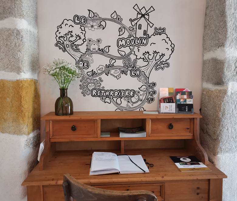 Le livre d'or mis à disposition, moulin de La Retardière