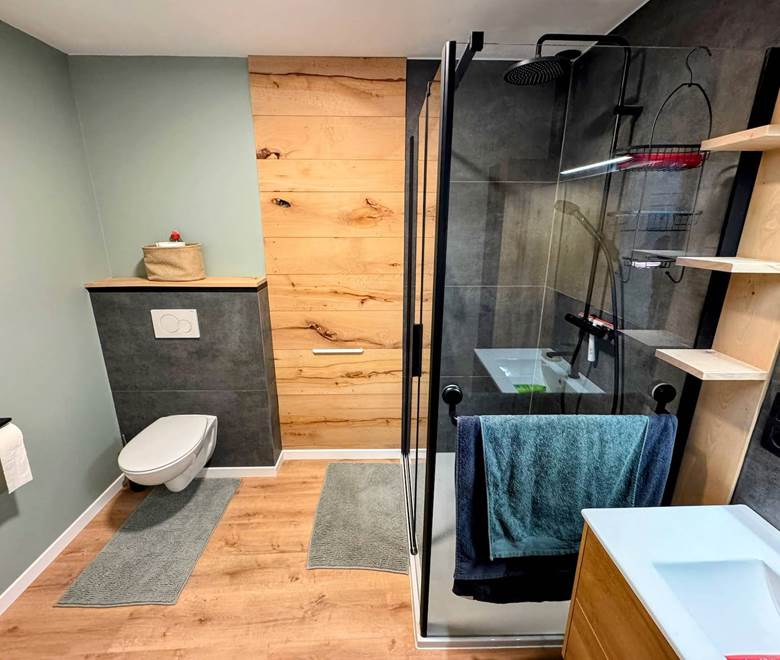 Salle de bain privative, chambre 1