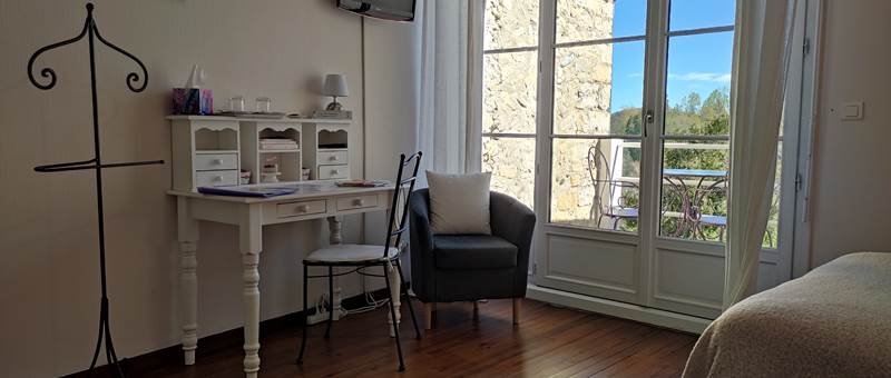 Chambre Ossau - Romantique avec sa terrasse privative donnant sur le jardin
