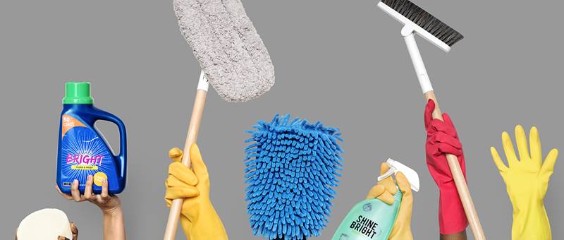 mains-tenant-outils-solutions-nettoyage copie