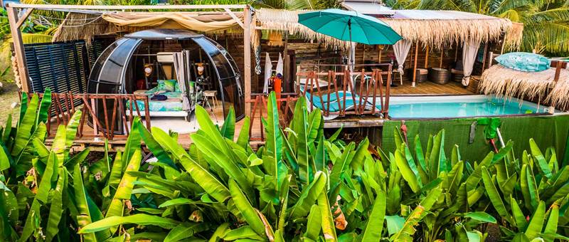 STARDOM chambre observatoire les pieds dans l'eau piscine privée et balnéothérapie