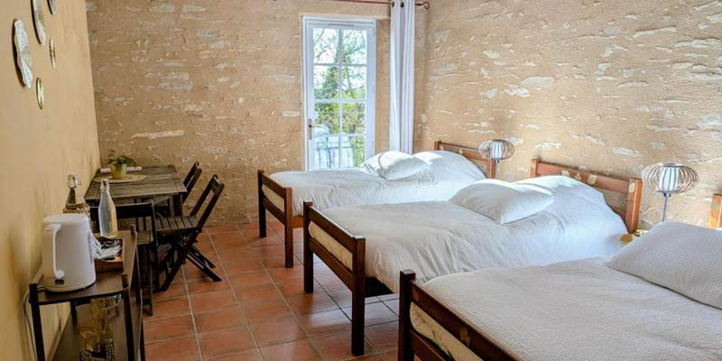 chambre-solaire-groupe-famille-saisonnee-centres-aveyron-special-offer