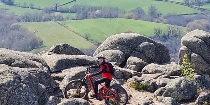 LE-PLESSIS-Location-VTT-Électriques-Vélo-options
