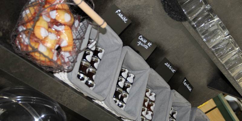 hotel-le-tout-va-bien-valence-d-agen buffet petit dejeuner-options