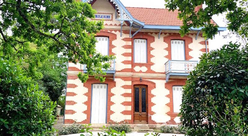 06ddb2cf-fcdb-4a5b-89f9-77f04f77fef0-img-around