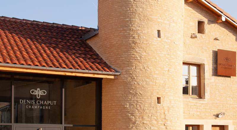 521108_caveau-ext1-img-around