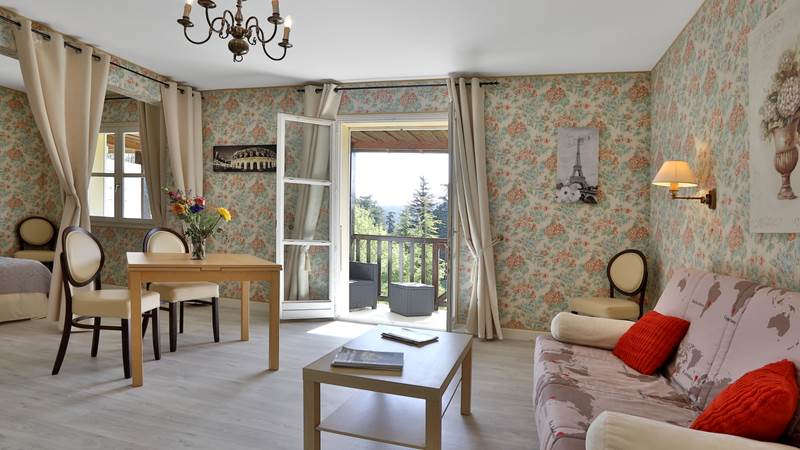 Gîte Tradition 33 avec balcon 2 à 4 personnes - canapé-lit pour enfants - vue sur la parc