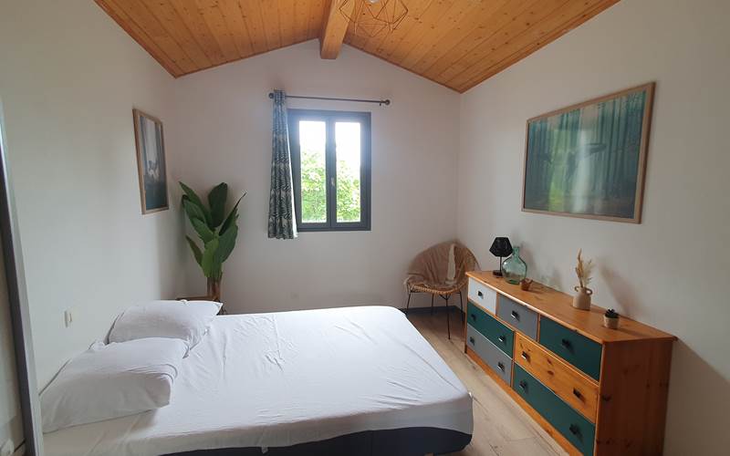 Chambre principale - 1 lit en 160 cm