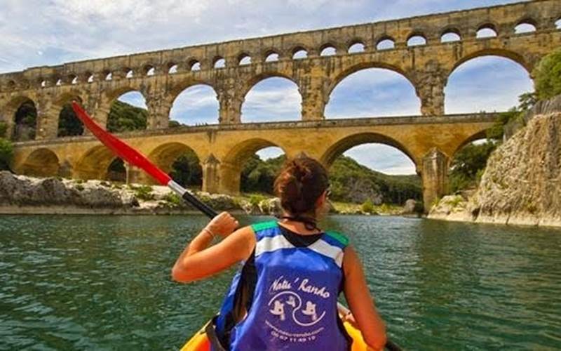 05c77367-e842-4bfe-82db-10ce0ae98384-photo-around