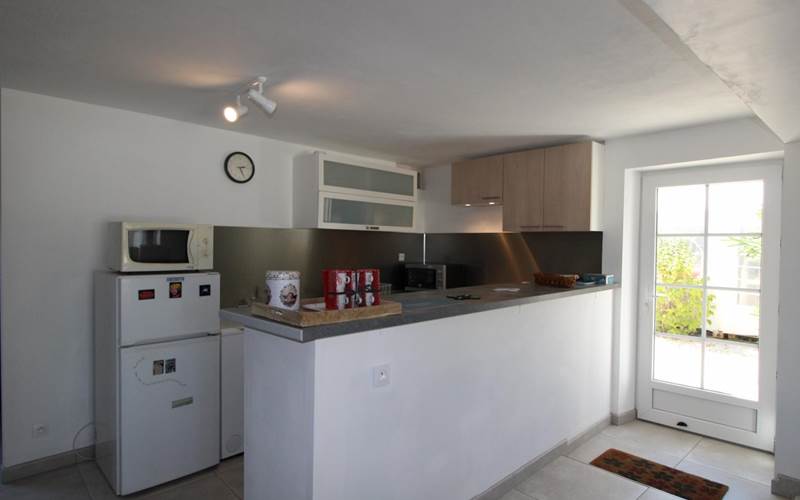 location gîte de groupe avec piscine au grand domaine Montloubier à Villeneuve de berg en ardèche et Rhône alpes 16 à 24 personnes