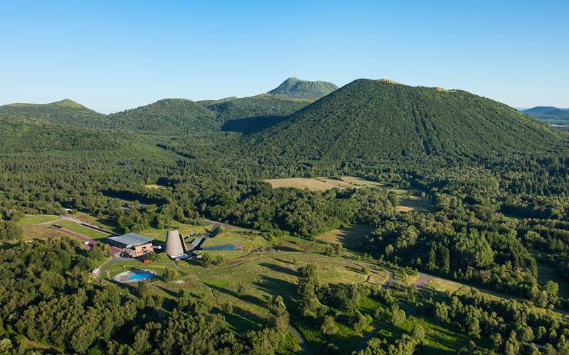 470637369-photo-around