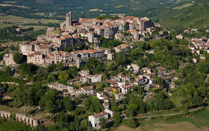 175838054-photo-around