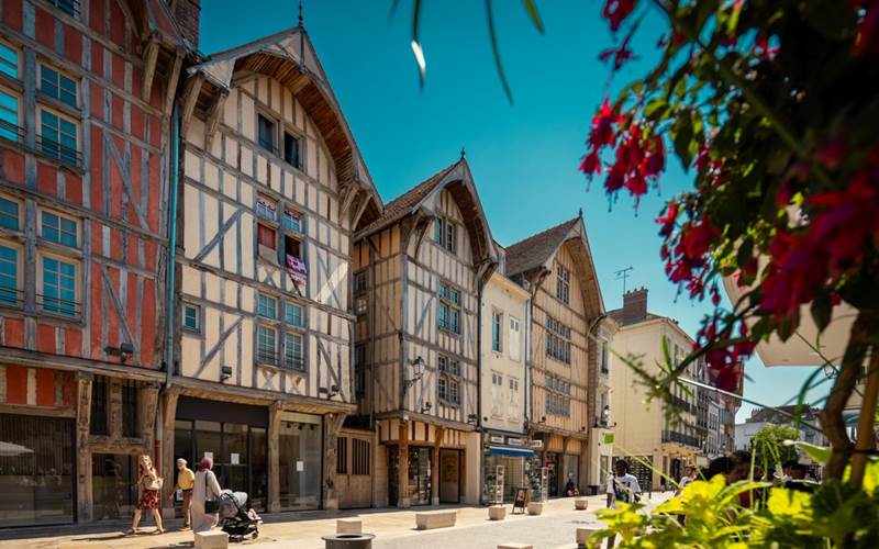 -Studio-OG--Troyes-La-Champagne-Tourisme-3-photo-around