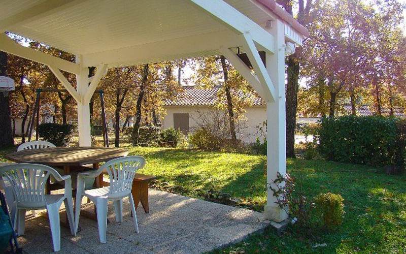 ETANG VALLIER RESORT GITE CONFORT TERRASSE