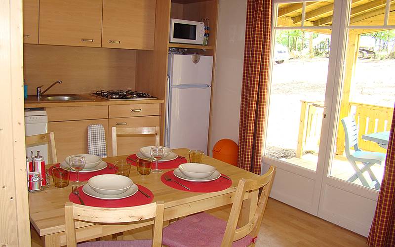 ETANG VALLIER RESORT CHALET CUISINE