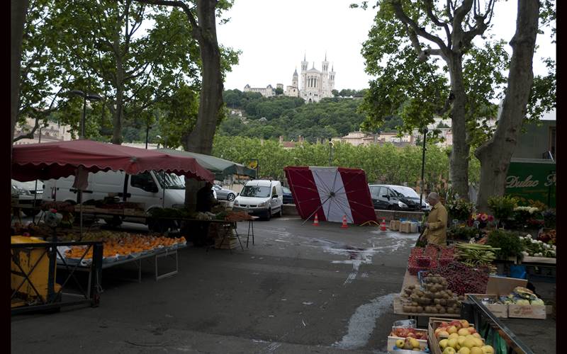 marché alimentaire "St Antoine - Célestins"
