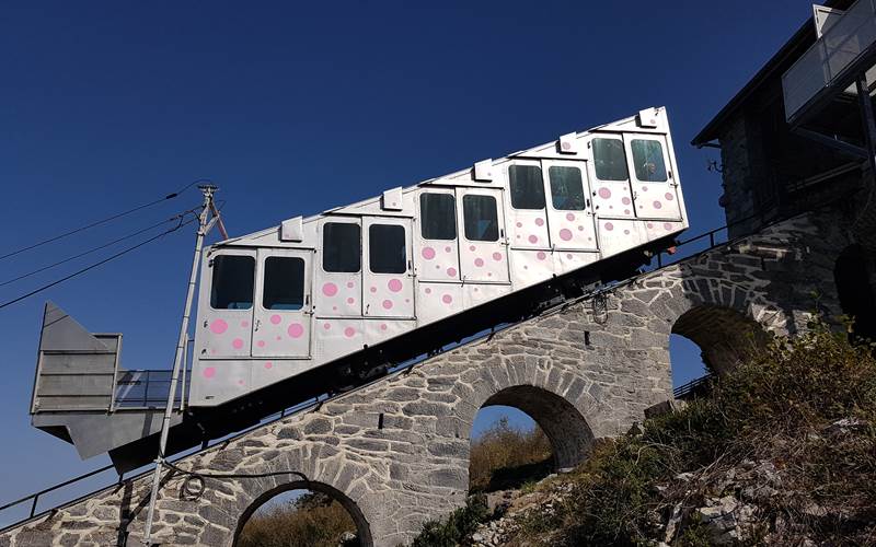 20221005133141-photo-around