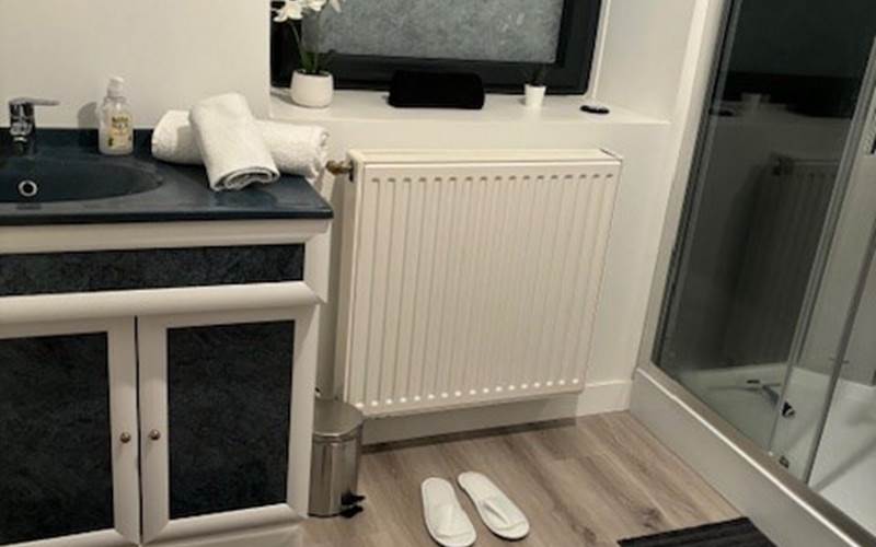 SALLE DE BAIN - TOILETTE