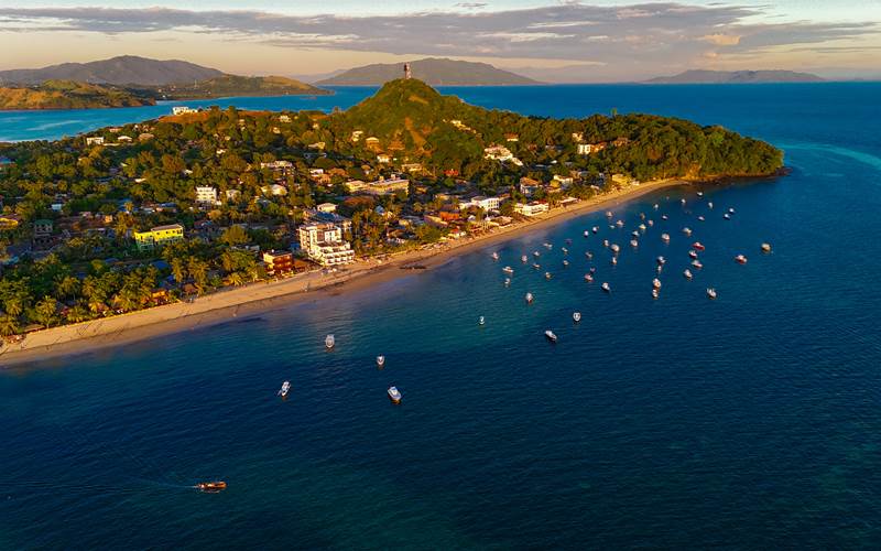 Ambatoloaka vue drone jour DJI_20250607181343_0345_Dcoucher de soleil